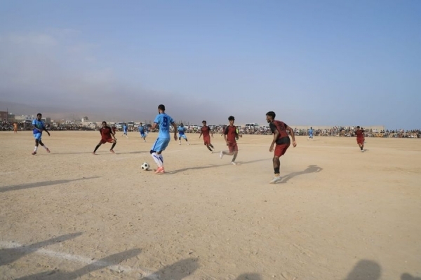 هلال مهينم يتجاوز صقر فرتك في افتتاحية بطولة الوفاء لكرة القدم بالمهرة
