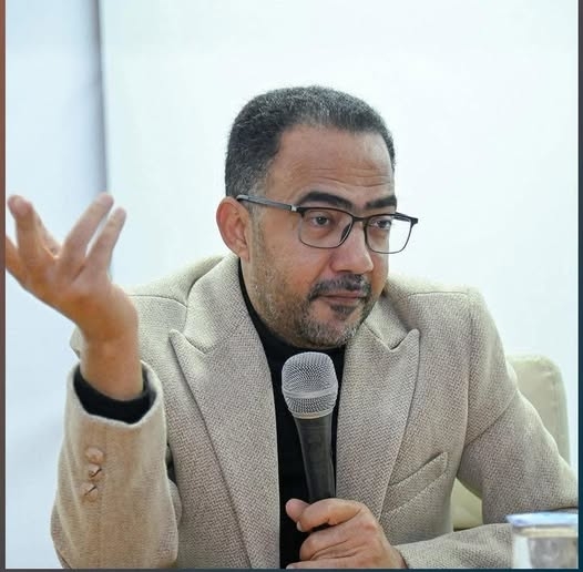 وفاة نائب وزير الإعلام السابق فؤاد الحميري بعد معاناة مع مرض الفشل الكلوي