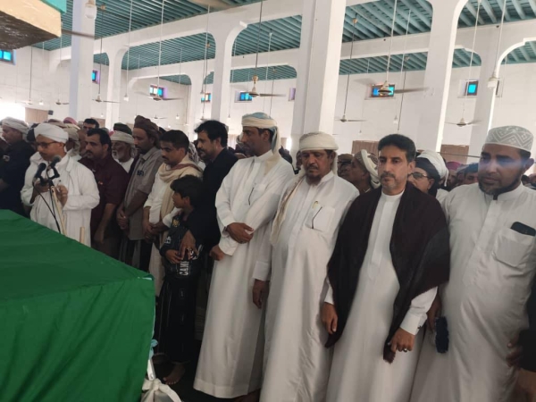 رئيس المجلس العام  السلطان محمد آل عفرار يشارك في تشييع جثمان الشيخ محمد الزويدي ويعبر عن بالغ التعازي ￼