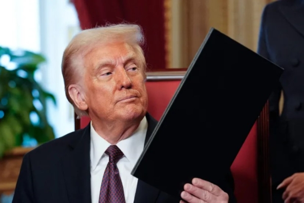 ترامب يأمر بالتحقيق في علاقات إبستين مع بيل كلينتون