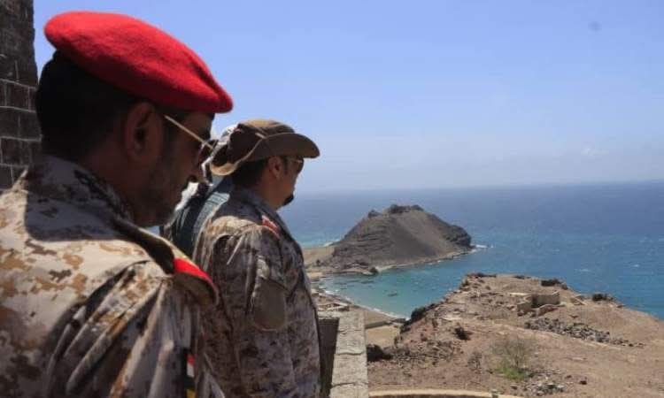 السعودية تطرد قوات  طارق صالح  من أهم مواقعه بباب المندب 